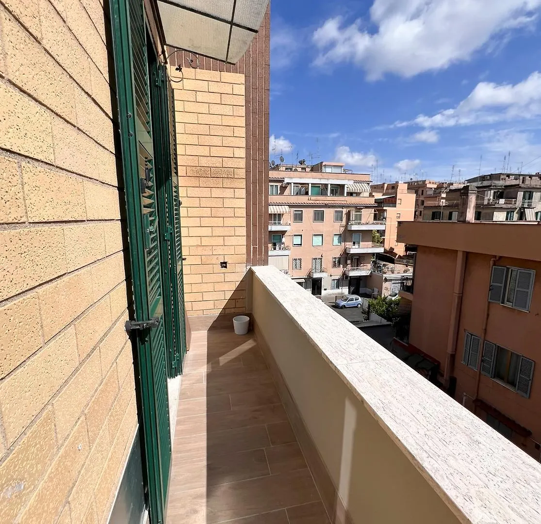 Attico Urbano Terrazza Su Roma Metro A Cornelia Apartment